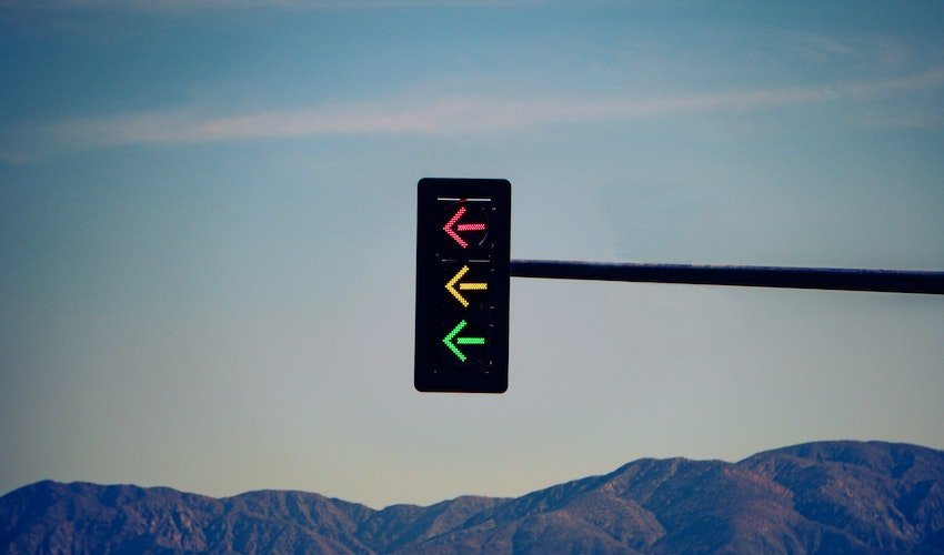 green lights crisis communications